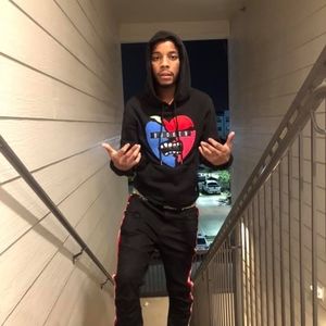 Meet your Posher, Joshua